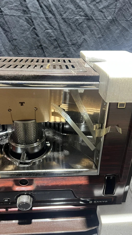 Aquecedor de querosene vintage Sanyo OHR 280 9500 BTU - Imagem 3 de 4