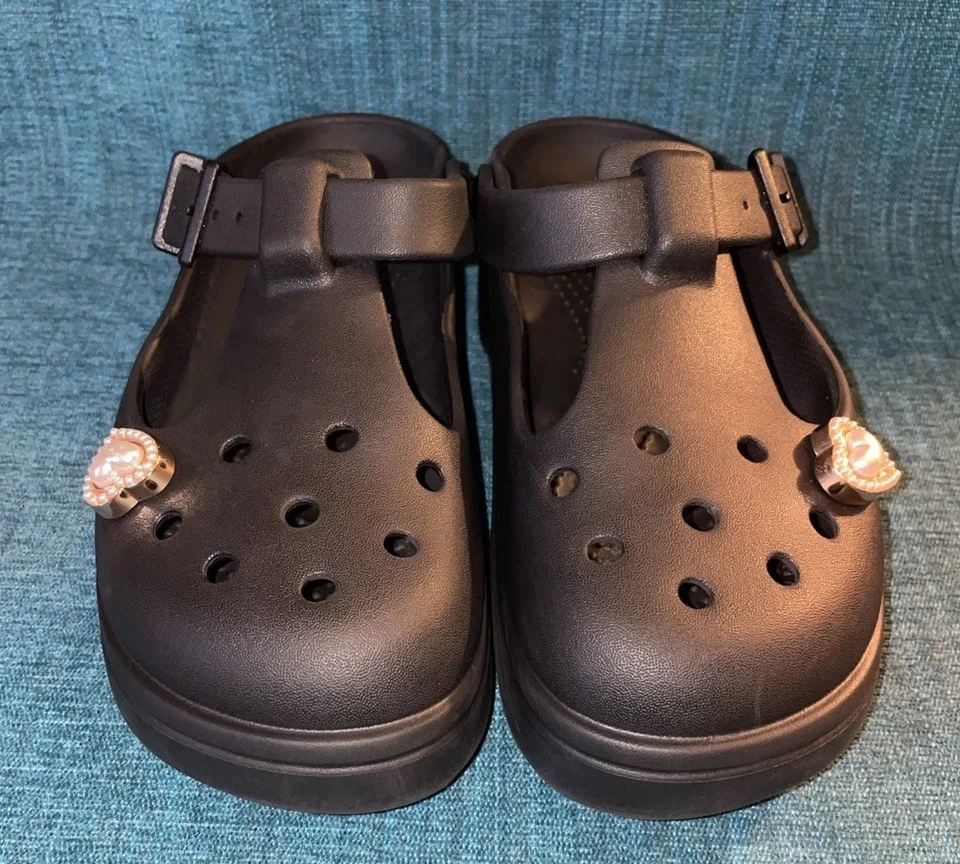 CROCS ~ CLASSIC MARY JANE CLOGS ~  BLACK #210581 ~ SIZE: MEN  5 ~ WOMEN 7 - Image 3 of 4