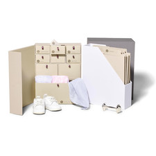 I Baby Deluxe Box  Acid-Free Newborn Keepsake  Memory Organizer with 52 Labels