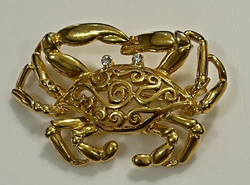 Vtg Trifari Gold Tone Crab Brooch Pin Rhinestone Eyes 1980s Sea Life Jewelry