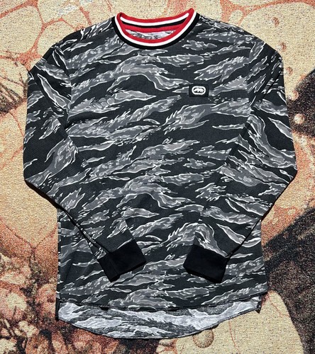 VINTAGE Y2K Ecko Unltd Tiger Camo Thermal Top Large