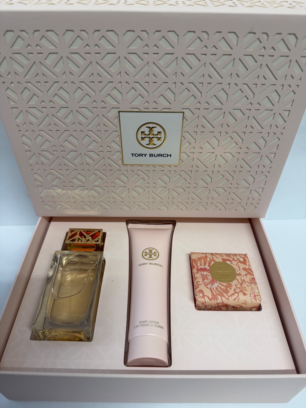 TORY BURCH perfume gift set for women 3.4 oz. EDP/ BLotion/ Bath Soap nib