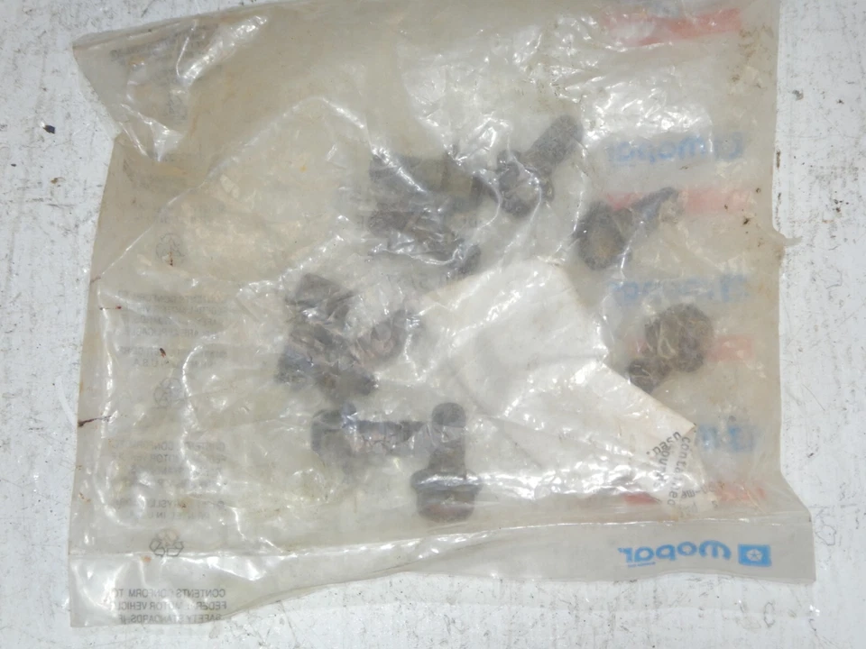 Jeep Cherokee XJ 97-01 Mopar NOS OEM Rodamiento Eje Pernos Kit Herrajes 04443158 Foto 4 de 4