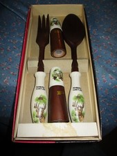 NIB (Box Wear) Milwaukee County Zoo Server Set Wooden Spoon Fork Salt Pepper