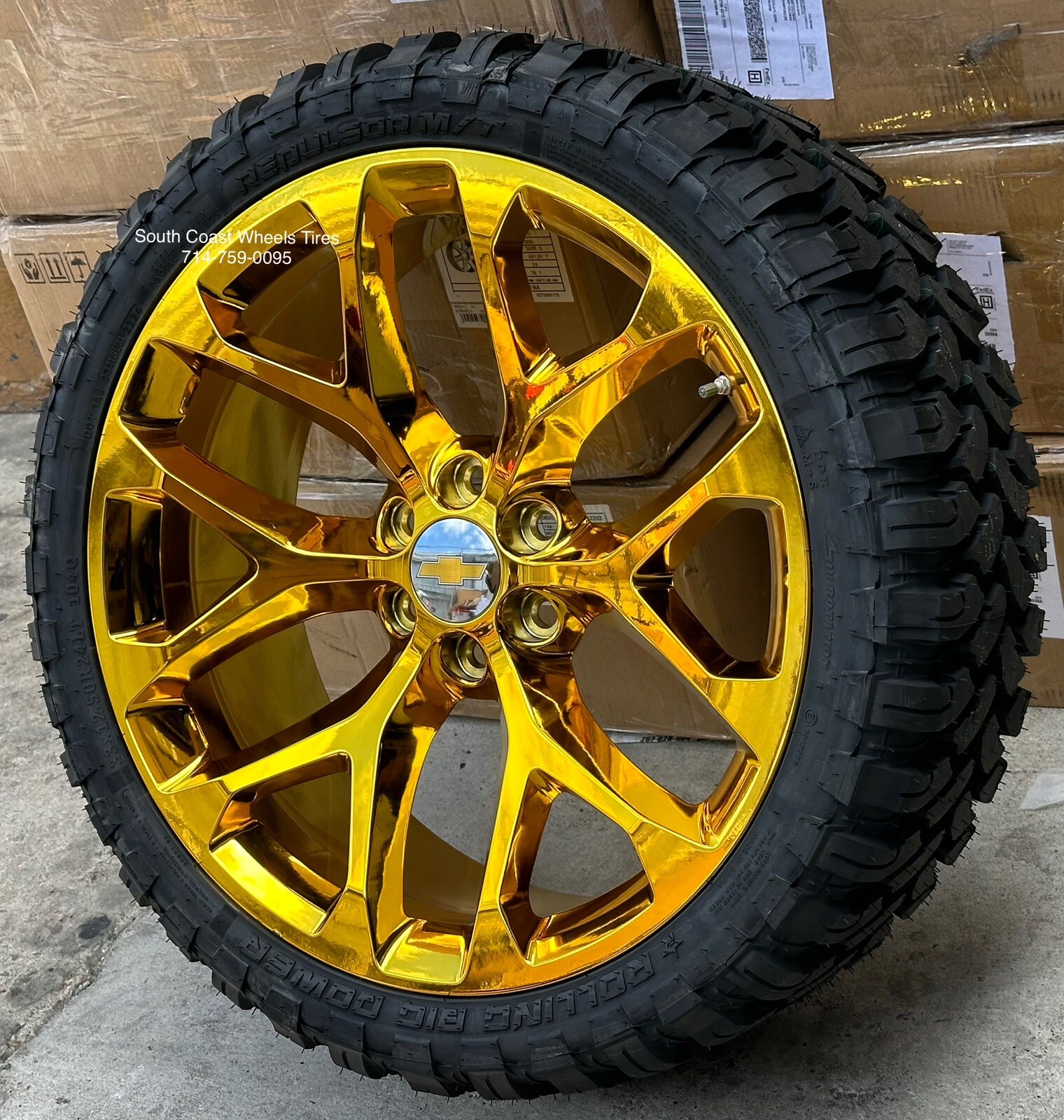 26” SNOWFLAKE GOLD PLATED CHROME WHEELS 33” Mud MT TIRES Chevy Silverado Tahoe