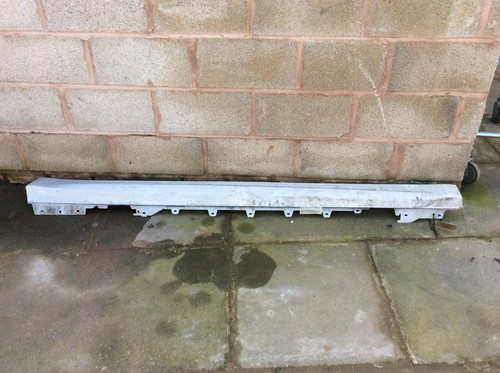 BMW 4ER F32 F33 M SPORT FAHRER SEITENROCK WEISS