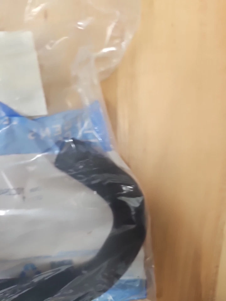 👏👏🔥👀👀🔥Manguera de refrigerante del motor ACDelco 10229491 10229491 C5 Corvette tanque de sobretensiones Foto 3 de 4