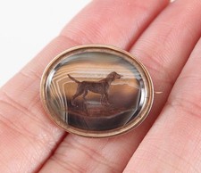 Antique Victorian 9K Gold Intaglio Cut Banded Agate Hunting Pointer Dog Brooch