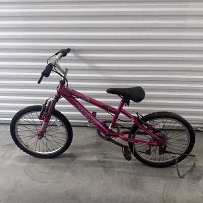 MAGNA GREAT DIVIDE 20''6 SPEED BICYCLE Fits adults and Children/youth