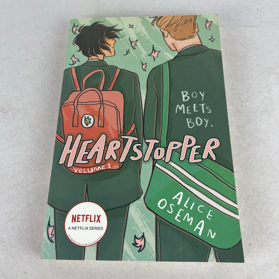 Heartstopper Series (Volumes 1-4)  Alice Oseman - Paperbacks - Image 4 of 4