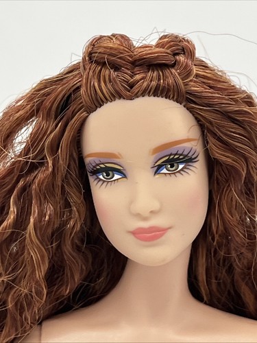 BLACK BARBIE DOLL Poupée Barbie Chocolat EUR 25,00 - FR