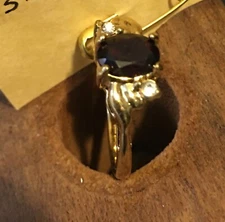 Wine-Colored Gem Atop Gold-Tone Ring Sz 8
