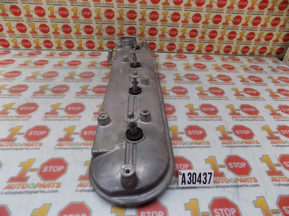 Cubierta de válvula de motor derecho Cadillac Escalade 2009-2014 12637684 OEM Foto 4 de 4