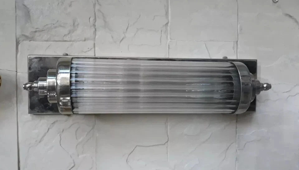 Apliques de pared vintage Art Deco de níquel latón y varilla de vidrio 1 pieza Foto 4 de 4