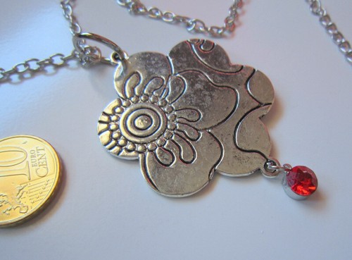 Cadena con colgante forma flor 38 mm plata tibetana cristal rojo 56 cm bisutería - Imagen 3 de 4