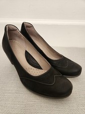 Ecco Black Leather Wingtip Heels Size 39 Pumps Women Shoes US 8-8.5