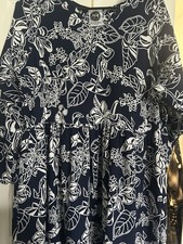 Navy White Floral Maxi Dress Long 3/4 Sleeve Round Neck Pleated like polyester