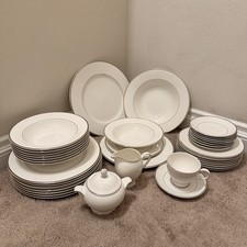 Discontinued Mikasa Cameo Platinum Fine China