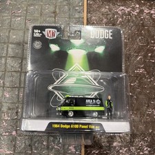 M2 Machines Dodge Ufo - 1964 Dodge A100 Panel Van