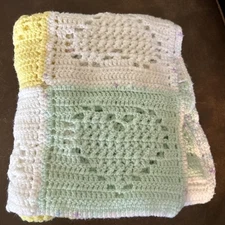 Handmade Crochet Baby Afghan Patchwork Hearts Pastel Green White Yellow 38”x38”