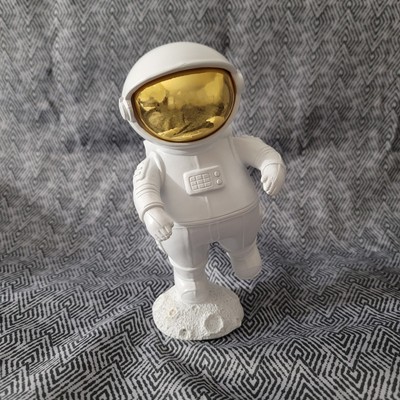 Astronaut Figurine 7.5  Polyresin Spaceman Statue   Space Decor Gift Sculpture