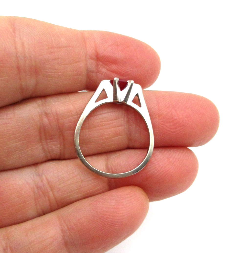 10K White Gold Ruby Solitaire Ring Size 7.50 - 7.… - image 6