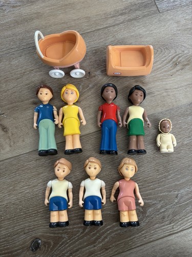 Vintage Little Tikes Dollhouse Family And Accessories