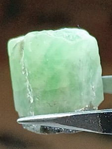 11.65 ct Emerald Faceting Rough Crystal, translucent, it's a beautiful crystal
