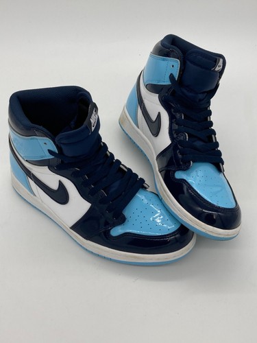 Jordan 1 Retro High OG UNC Leder Größe 9 blau weiß/marine Herrenschuhe CD0461-401