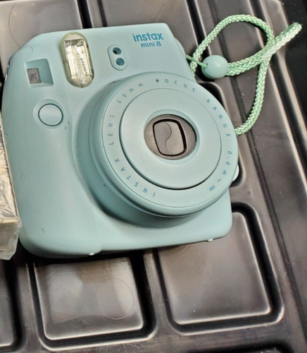 Fujifilm Instax Mini 8 fotocamera pellicola istantanea corpo verde acqua TESTATA - Foto 5 di 6