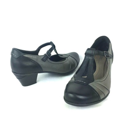 earth wanderlust pumps