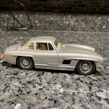 BURAGO 1:24 1954 Mercedes 300 SL Silver White Interior Parts Repair Display