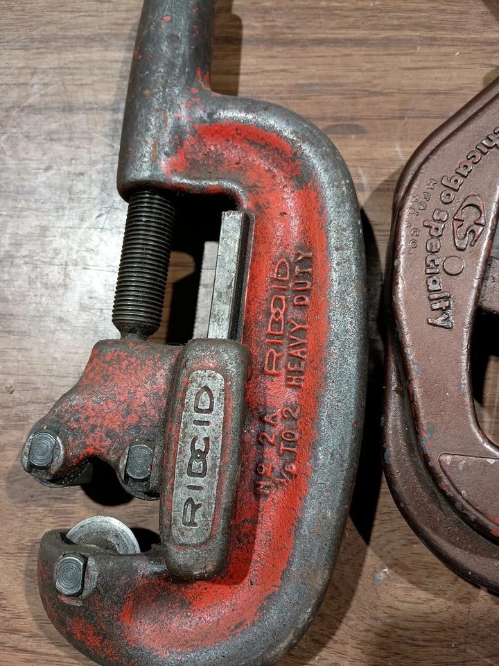 (3) Pipe Cutter(s) Ridgid 2A Chicago Specialty American Pipe Tool Co. Lot of 3 - Image 2 of 4