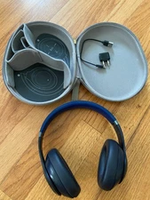 BEATS headphones beats  A2924   2924   USED    Blue      2