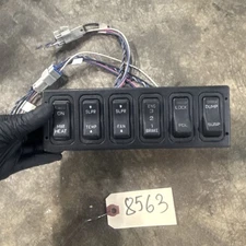 INTERNATIONAL PROSTAR Console 6 Switches - P/N: 3549776C4 Pollak P/N 32237