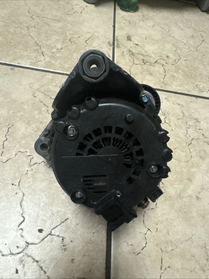 Alternador generador BMW 650i E63 E64 180 amperios 4,8 L V8 compatible con 2006-2010 06 07 08 09 Foto 3 de 3