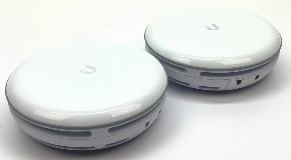 Ubiquiti UBB-XG-US UniFi Bridge 60 GHz Building-to-Building PtP Wireless - Paquete de 2 Foto 2 de 4