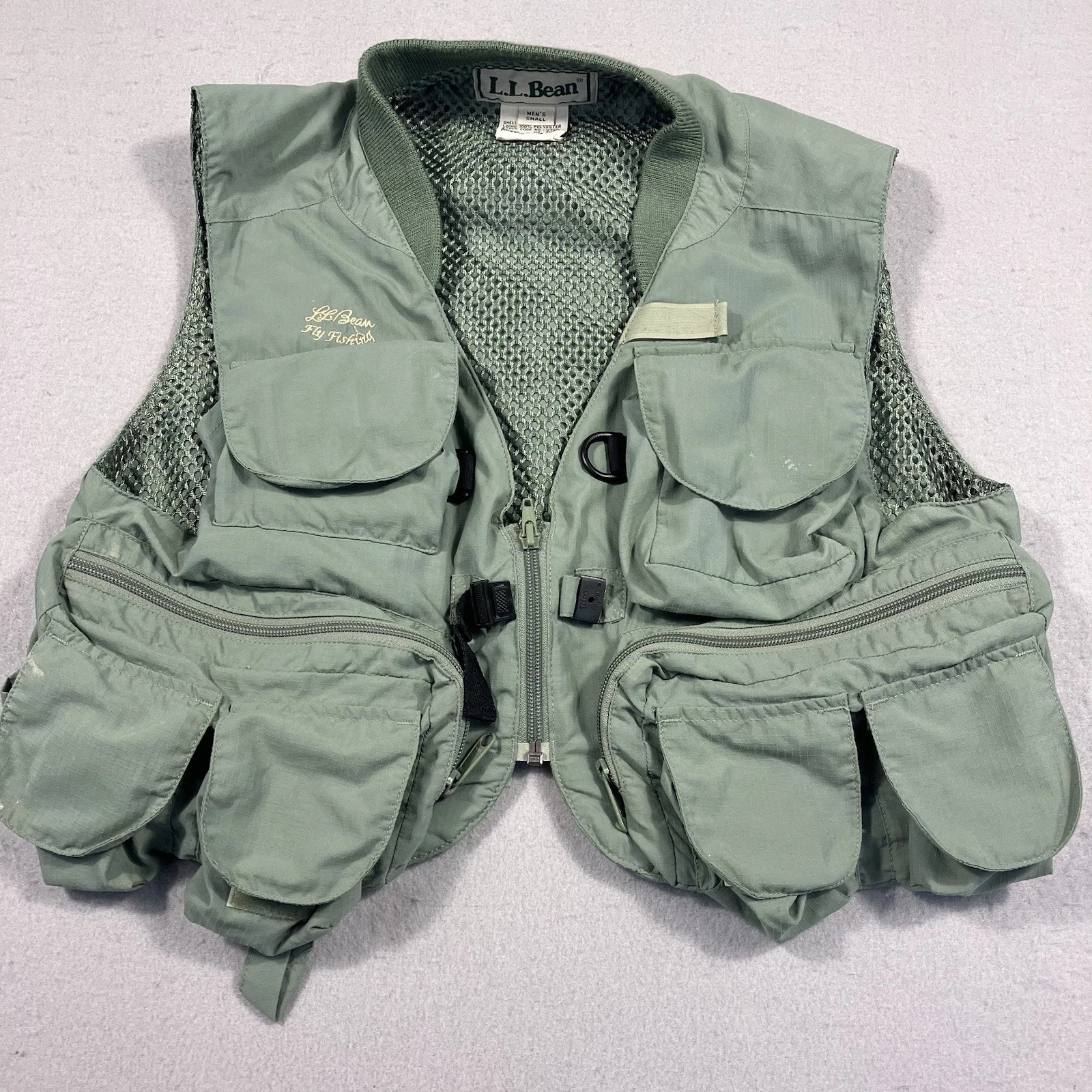 Vintage L.L. Bean Fly Fishing Vest Mens Small Green made in Hong Kong Pockets