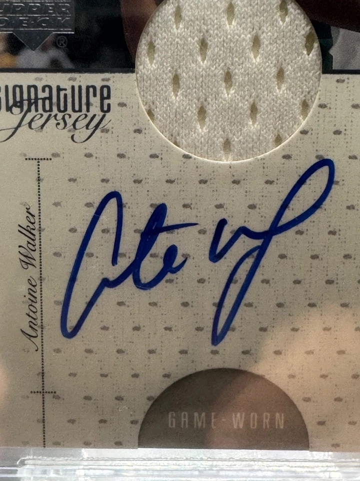 Camisetas exclusivas Antoine Walker #AW Upper Deck Pros and Prospects 2000-2001 Foto 3 de 4