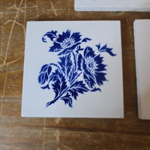 Lot de 3 Anciens Carreaux Faïence Saint Amand Hamage Nord, Décor fleurs bleues - Afbeelding 5 van 11
