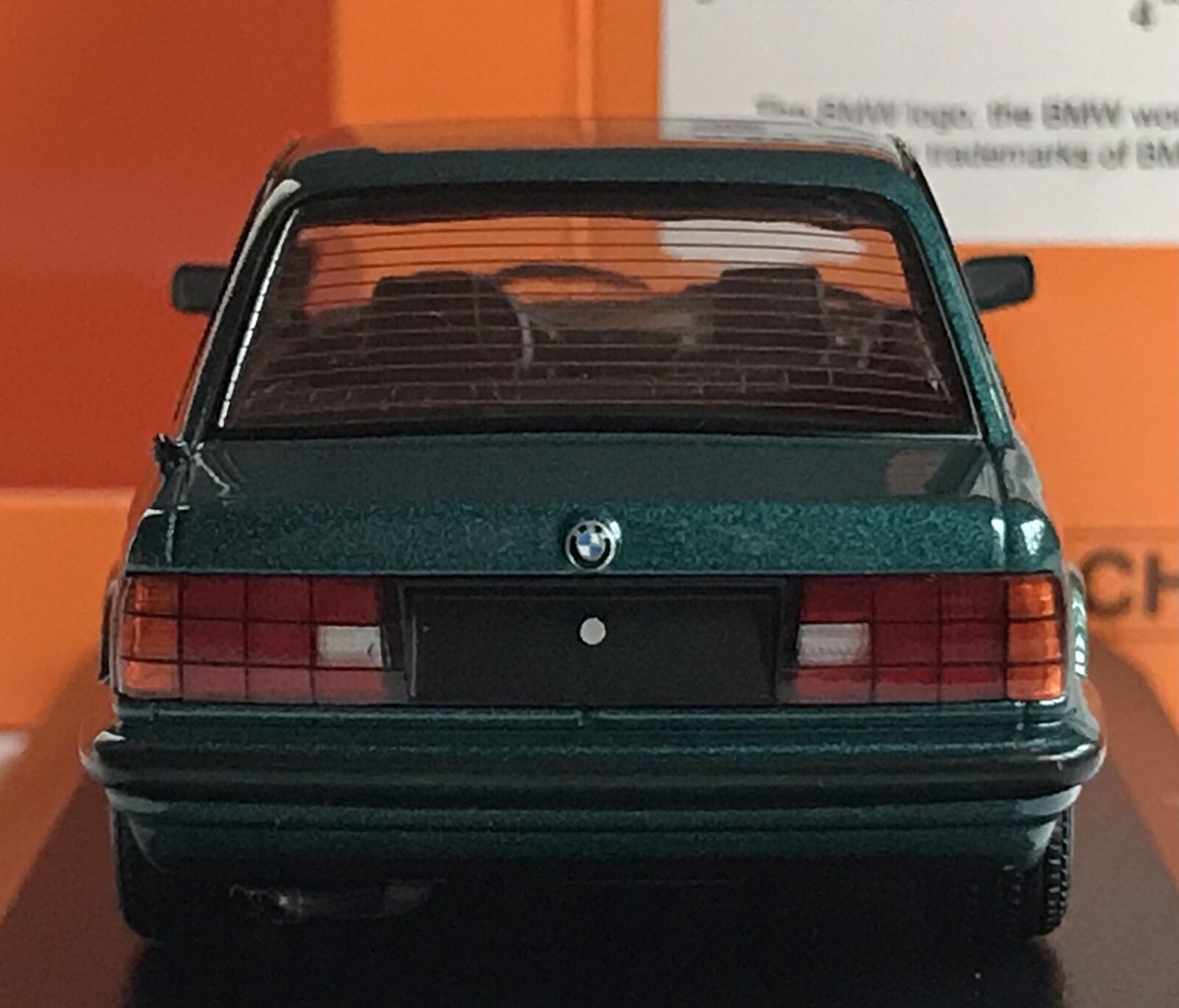 Minichamps 940024002 BMW 3-Series 3er E30 1987-1991 green metallic 