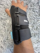 Ossur Formfit Black Wristband for Right Hand with Hook