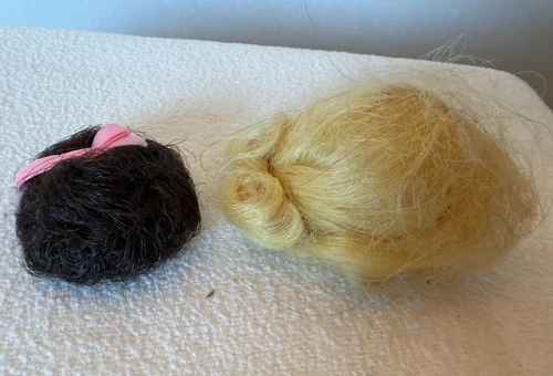 Lot of 2 Vtg Wigs Mattel Barbie Fashion Queen doll 1960s Blond & Brunette Bubble