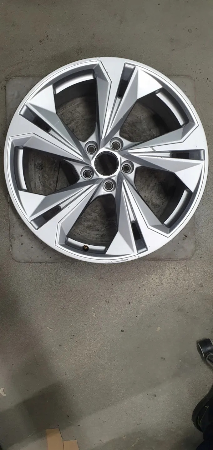 Cerchio in lega 19" per Audi A3