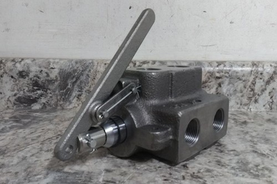 #ad Parker Gresen DS 75 35 Max GPM 2000 Max PSI Four Way Hydraulic Selector Valve $99.99