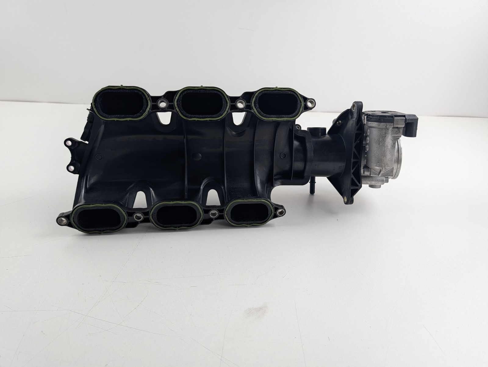 Maserati Ghibli 2014-2017 Right Throttle body hose