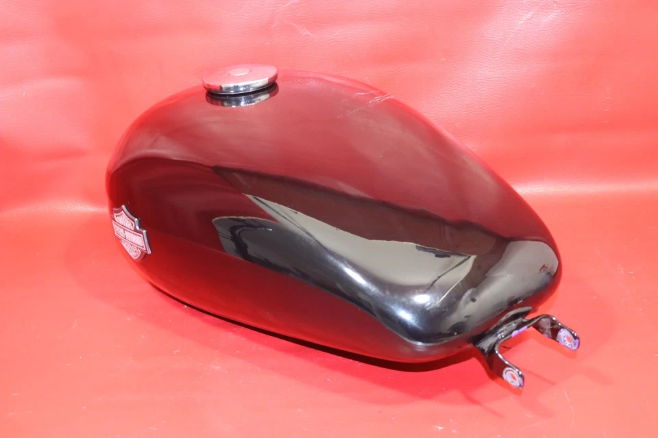 2005 HARLEY-DAVIDSON SPORTSTER 1200 CUSTOM XL1200C FUEL GAS TANK NO RUST NO LEAK Foto 2 de 4