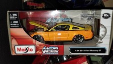 MAISTO 2011 FORD MUSTANG GT 1/24 Scale DIECAST Sports CAR