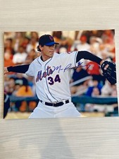 MIKE PELFREY SIGNED 8x10 PHOTO METS