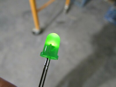 Lot De 50 LEDs Vertes 5mm KINGBRIGHT TLHP5100 - Pour DIY électronique - Neuf